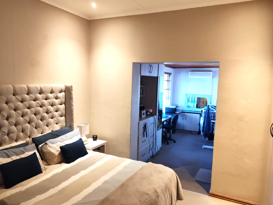 5 Bedroom Property for Sale in Bothasrus Eastern Cape